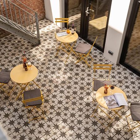 Hotel Cafe Restaurant 'T Raedhus Dokkum Exterior foto