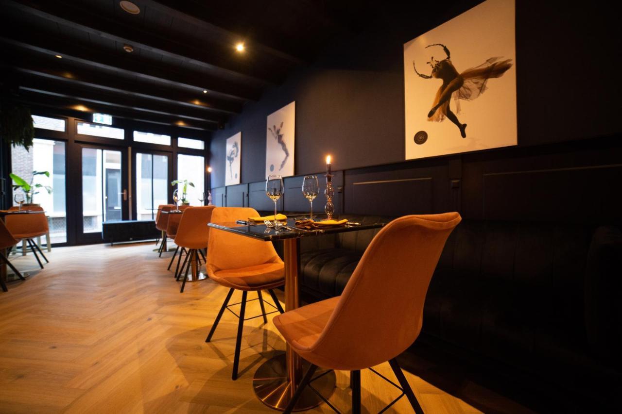 Hotel Cafe Restaurant 'T Raedhus Dokkum Exterior foto