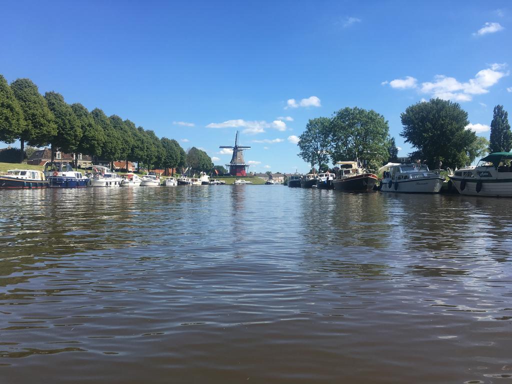 Hotel Cafe Restaurant 'T Raedhus Dokkum Exterior foto