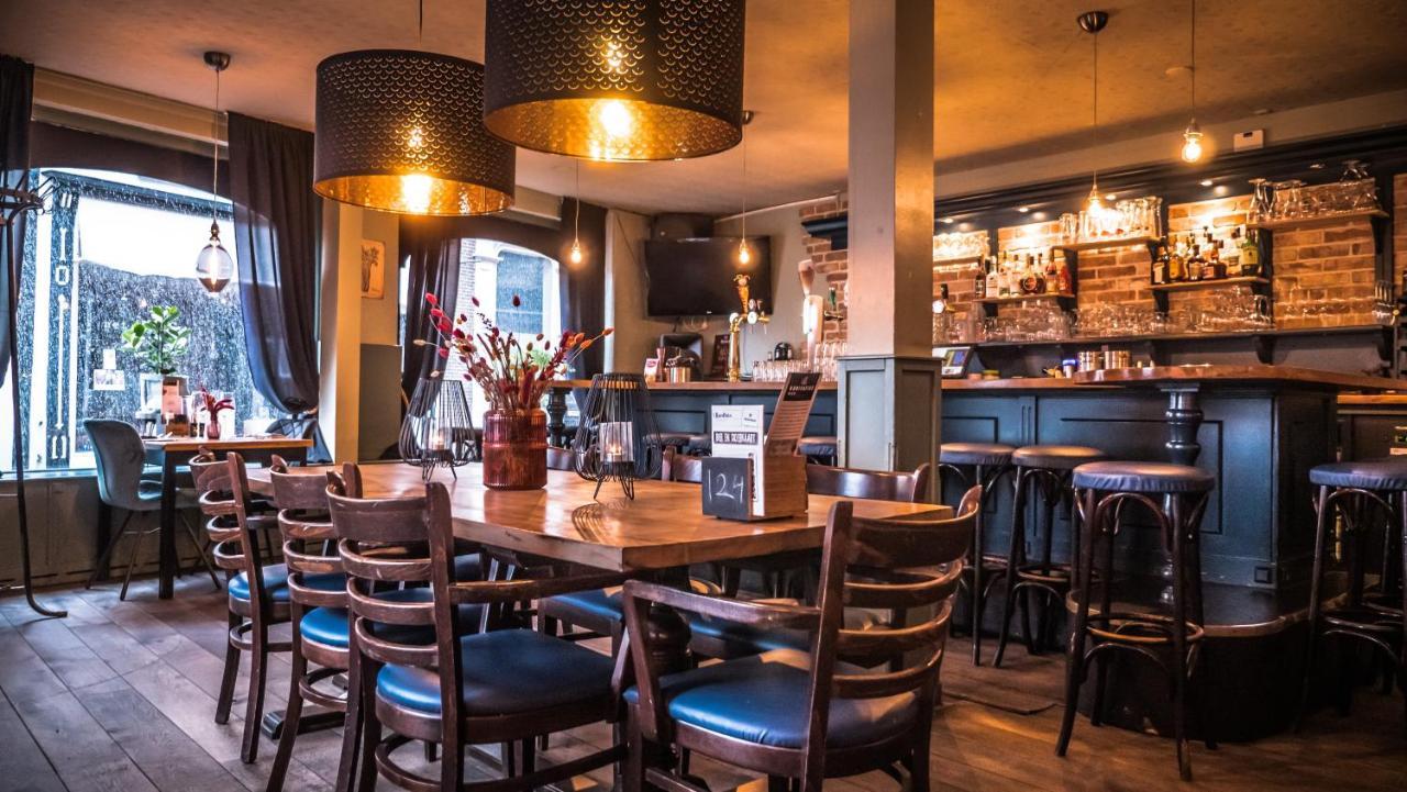 Hotel Cafe Restaurant 'T Raedhus Dokkum Exterior foto